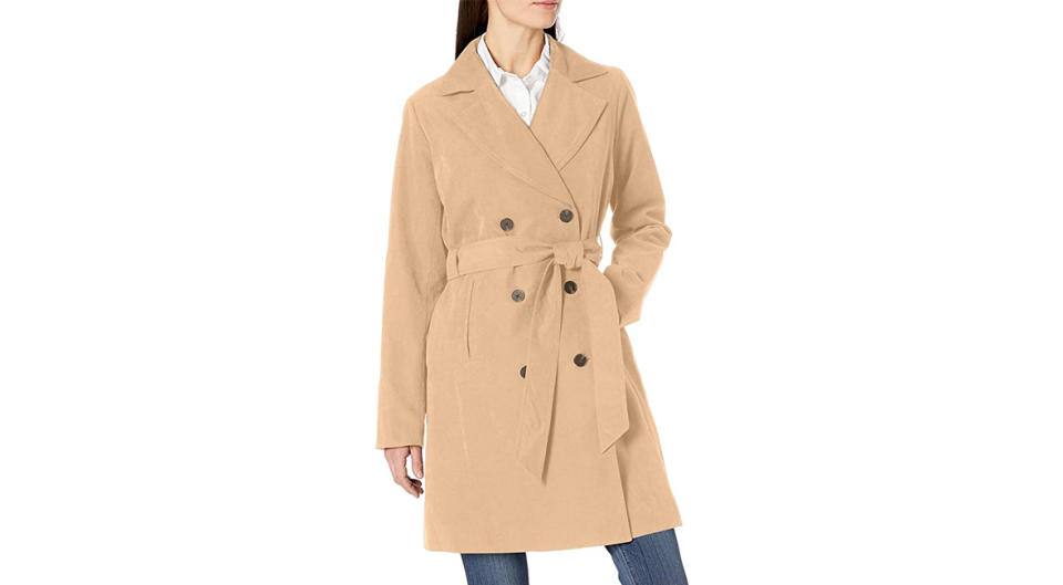 Amazon Essentials Women's Water-Resistant Trench Coat (Photo: Amazon)