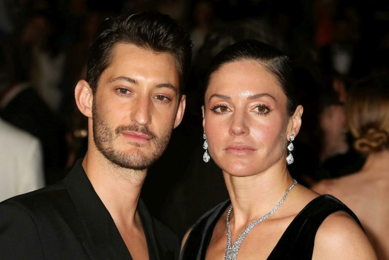 Les acteurs Pierre Niney et Natasha Andrews à Cannes.  - Credit:Isabelle Vautier / Starface / Cover Images