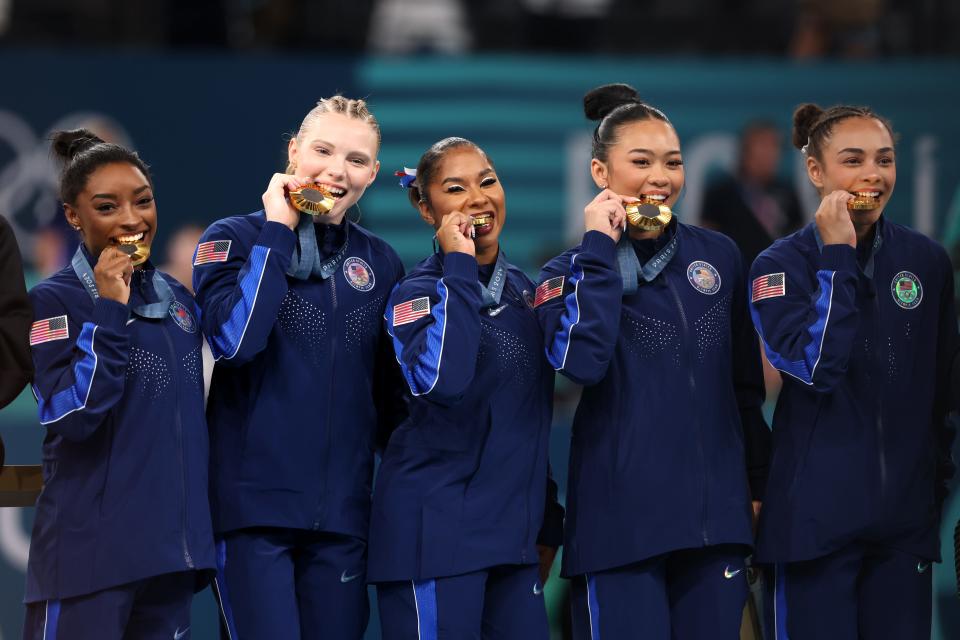 Team USA, Suni Lee wins gold medal in Women's team finals Yahoo Sports