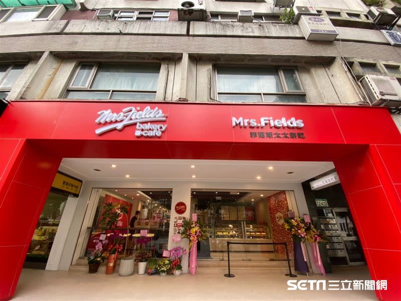 年銷七千萬片、風靡全球33個市場的經典美國餅乾品牌「Mrs. Fields」進軍台灣。（圖／記者馮珮汶攝）