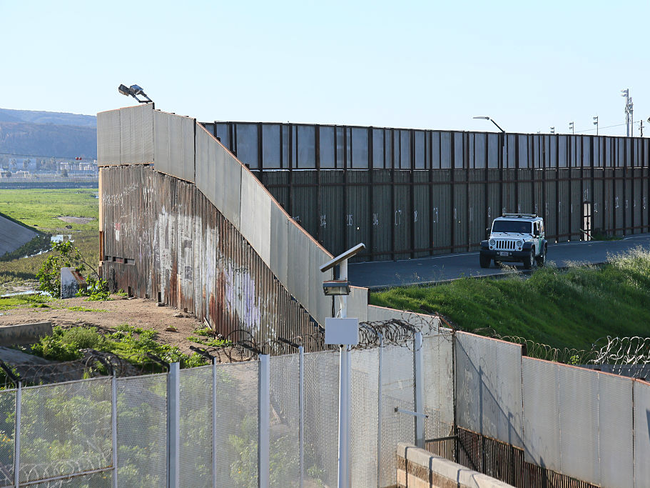 US-Mexico border wall