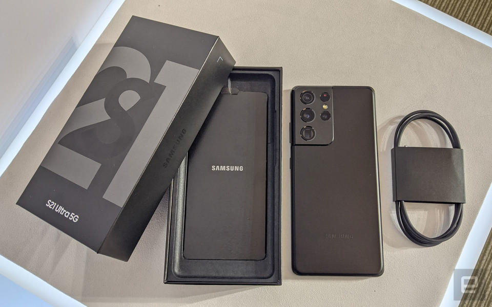 Samsung Galaxy S21 packing