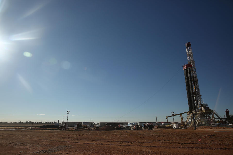 A fracking site on the outskirts of town in the Permian Basin oil field in Midland, Texas. (Photo: Spencer Platt via Getty Images)