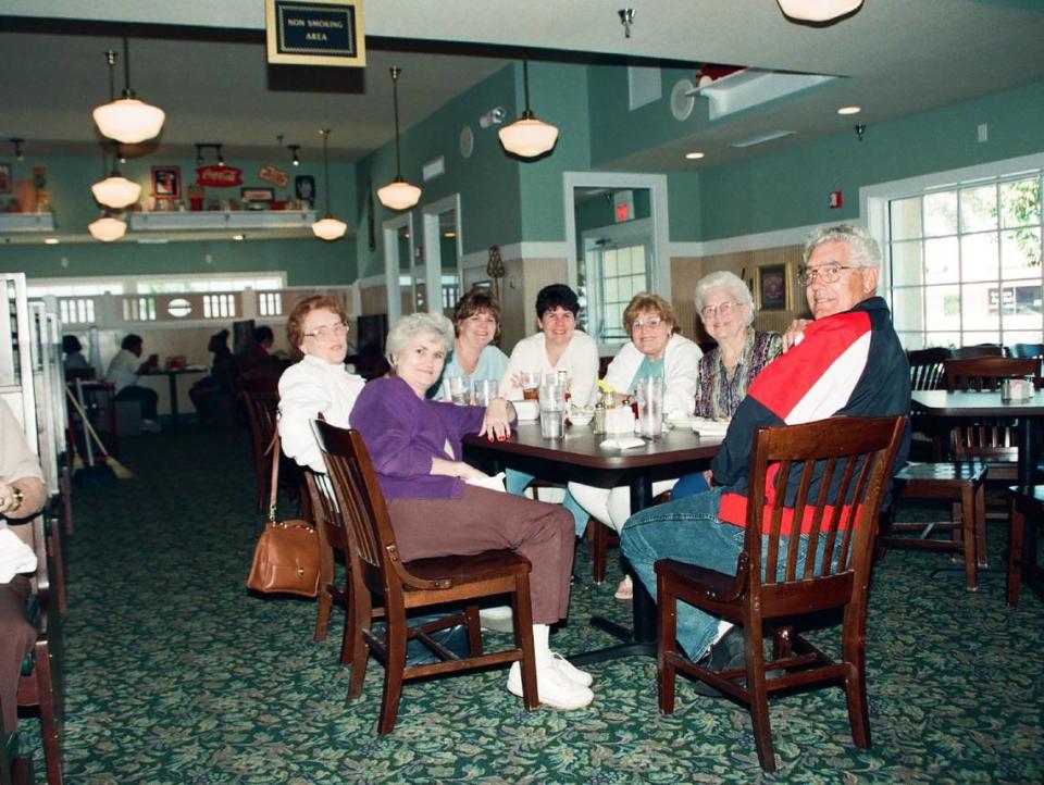 Diners at a Piccadillly Cafeteria in South Florida in 1999. Miami Herald File