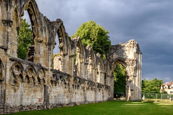 Rock up to the ruins for a cracking view (Getty Images/iStockphoto)