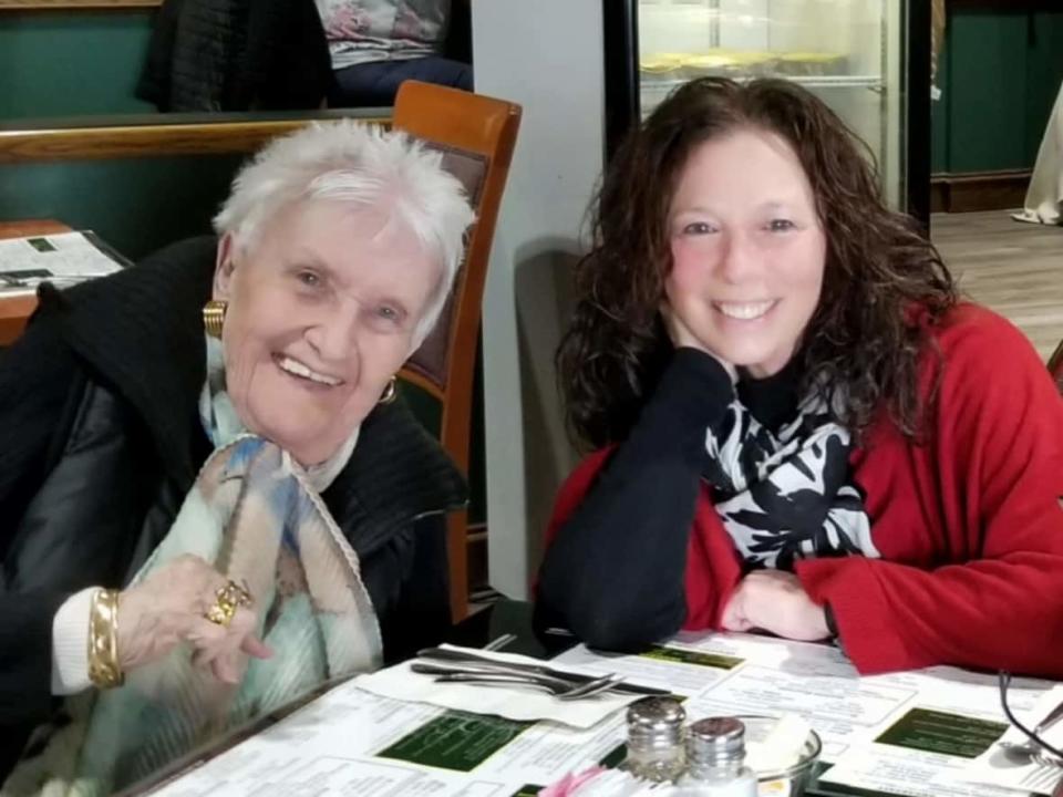 Mary Anne Flynn, right, pictured with her aunt, Shirley, left, who has been living at Caressant Care on McLaughlin in Lindsay, Ont., for three years.  (Submitted by Mary Anne Flynn - image credit)