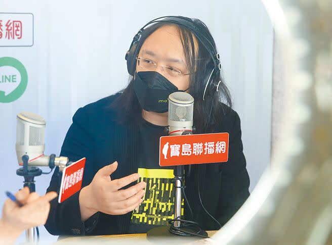 數位部長唐鳳表示，由於父母都是新聞工作者，因此關注新聞自由。（陳君瑋攝）