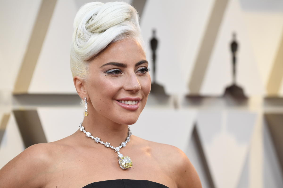 Lady Gaga And Irina Shayk Oscars Wear Marc Jacobs Beauty