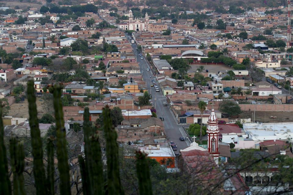 <p>Vista general del municipio de San Gabrielo, donde Juan Rulfo vivió, este 12 de mayo de 2017, en la ciudad de San Gabriel, en Jalisco (México), donde dejó recuerdos tristes del lugar. Rulfo visitaba poco el pueblo y cuando lo hacía evitaba entrar a la casa donde vivió sus primeros años, cuenta su sobrina nieta María Soledad Ramírez Vizcaíno. EFE/Ulises Ruiz Basurto </p>