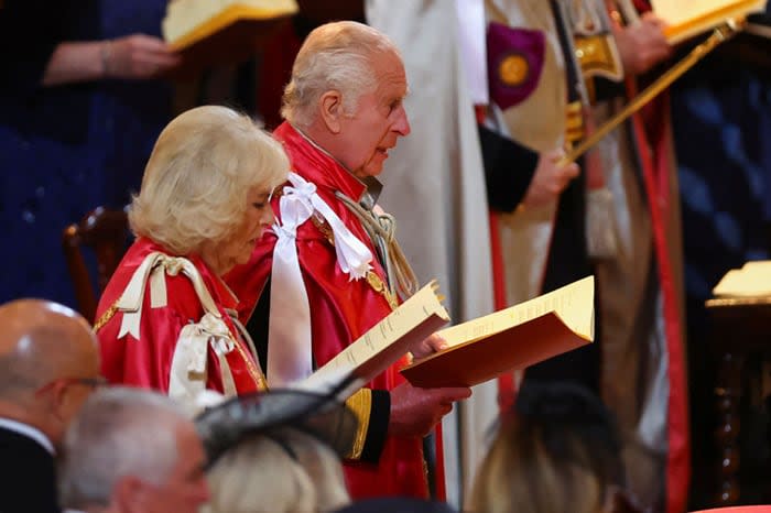 Los Reyes durante el servicio religioso