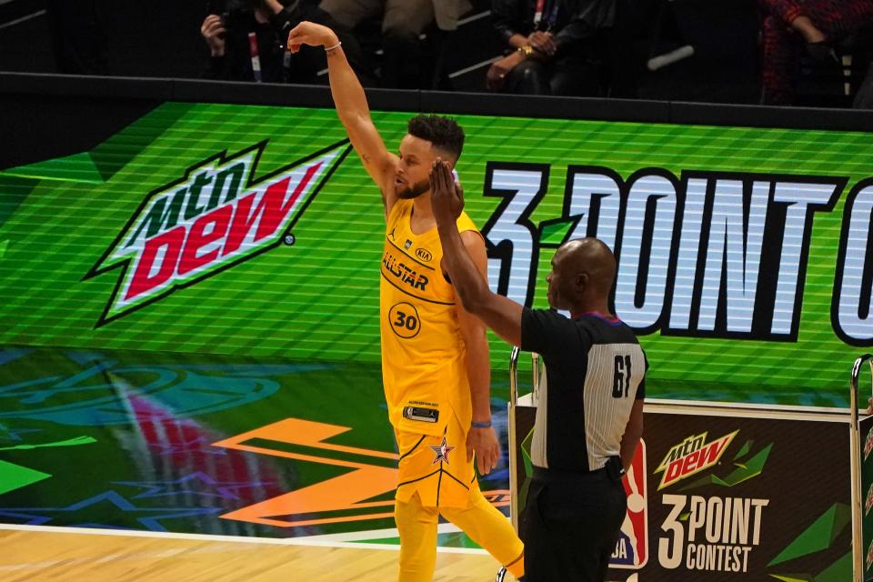 Stephen Curry in the MTN DEW 3-Point Contest during the 2021 NBA All-Star Game