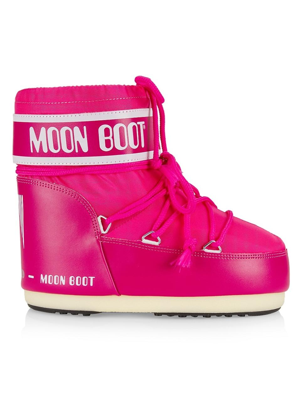 <p><a href="https://go.redirectingat.com?id=74968X1596630&url=https%3A%2F%2Fwww.saksfifthavenue.com%2Fproduct%2Fmoon-boot-icon-low-2-snowboots-0400015112292.html&sref=https%3A%2F%2Fwww.townandcountrymag.com%2Fstyle%2Ffashion-trends%2Fg35035689%2Fstylish-apres-ski-boots%2F" rel="nofollow noopener" target="_blank" data-ylk="slk:Shop Now;elm:context_link;itc:0;sec:content-canvas" class="link ">Shop Now</a></p><p>Icon Low 2 Moon Boots</p><p>saksfifthavenue.com</p><p>$175.00</p>