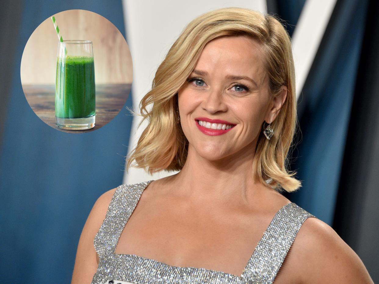 reese witherspoon with green smoothie
