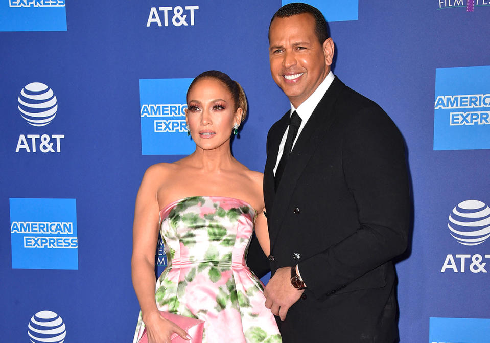 Jennifer Lopez et Alex Rodriguez, couple sublime sur le tapis rouge du Palm Springs Festival