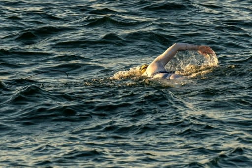 American swimmer Sarah Thomas became the first person to complete a non-stop four leg, 54 hour, cross-Channel swim between England and France