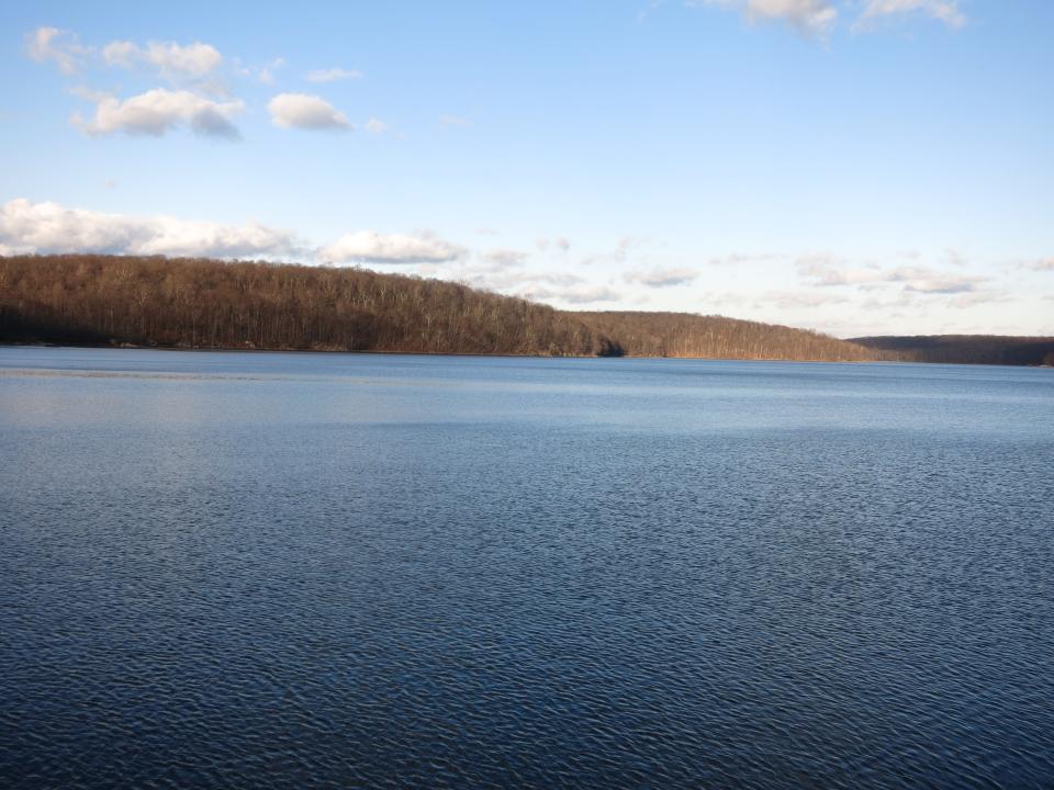 Splitrock Reservoir, on the border of Kinnelon and Rockaway Township, looking north.