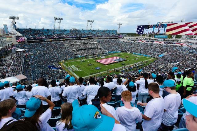 Florida Man Shreds National Anthem at NFL Jaguars vs. Titans Game