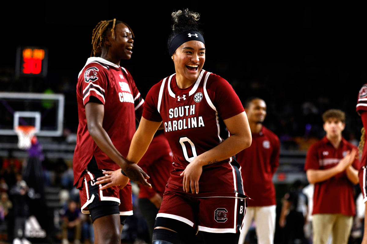 No. 1 South Carolina still has room to grow, a scary concept for other  women's hoops contenders - Yahoo Sports