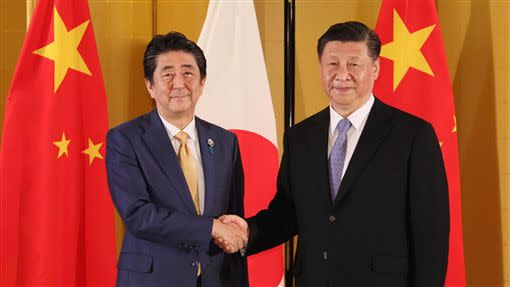 安倍晉三、習近平。（圖／翻攝自日本首府官邸推特）