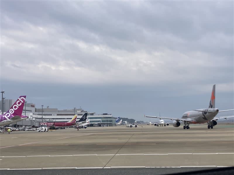 濟州航空一架降落在福岡機場的班機，在降落後誤闖死路導致受困。（示意圖／翻攝自福岡機場官方X）