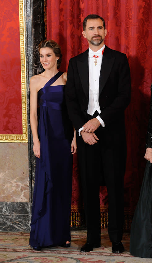 La reina Letizia se viste de gala para la cena con el emir de Catar