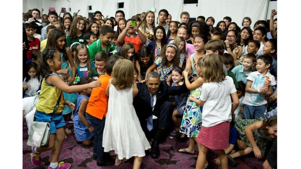 Barack Obama, el encantador de niños