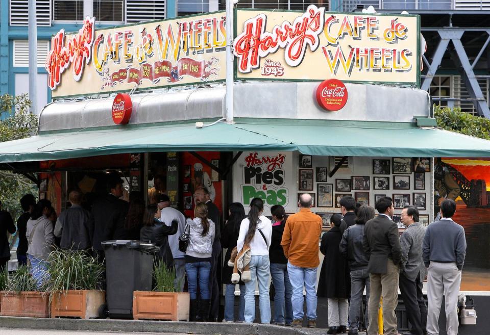 harrys cafe de wheels woolloomooloo