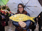 25mila sotto la pioggia per dire "Milano non si lega". Le Sardine nuotano e si prendono piazza Duomo. Roberto Saviano: "Una piazza non contro, ma per i diritti". Mattia Santori, fondatore del movimento: "Restiamo lontani dalla politica ma saremo sempre più nelle piazze".