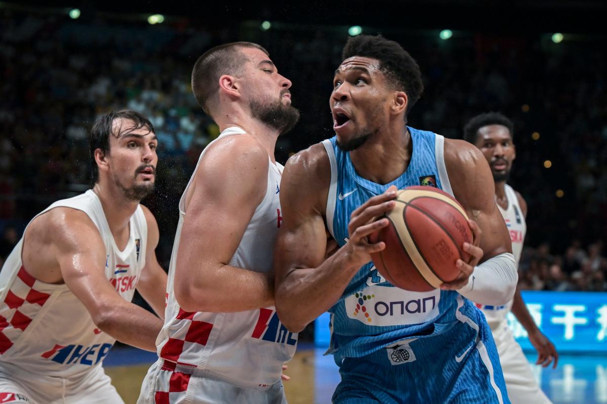 Giannis Antetokounmpo leads Greece men's basketball team to first