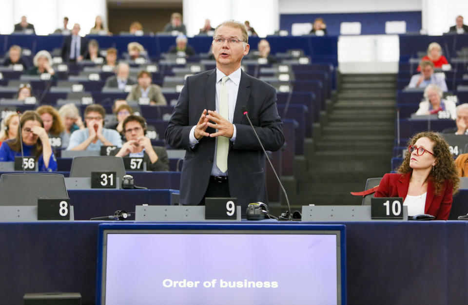 Green MEP Philippe Lamberts accused ‘Brexiteer’ Labour leader Jeremy Corbyn was pushing the UK towards a no-deal (European parliament)