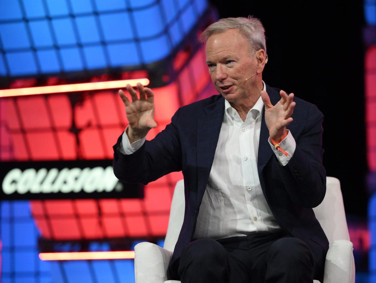 Former Google CEO Eric Schmidt doesn't support a 6-month A.I. pause 'because it will simply benefit China'