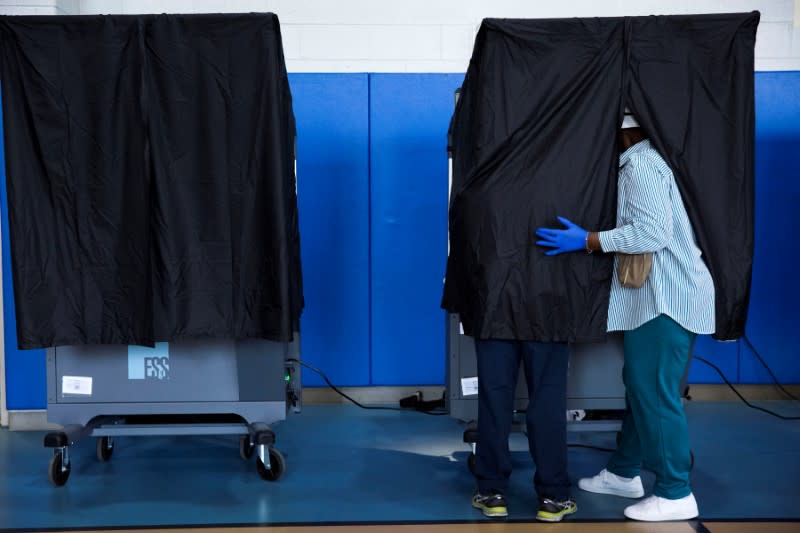 Voters cast their ballot in the Democratic primary in Philadelphia