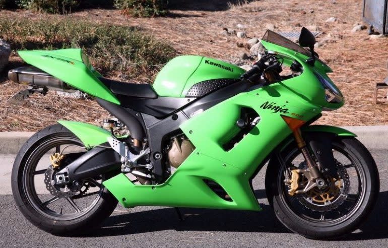 kawasaki-zx-6rr-right-side