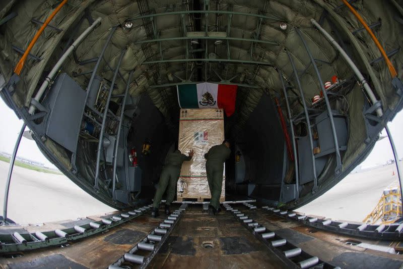 El monumento 9 de Chalcatzingo, escultura olmeca, repatriado a México