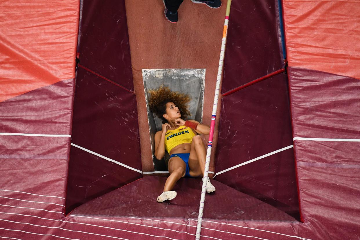 Sweden's Angelica Bengtsson competes in the Women's Pole Vault final at the 2019 IAAF World Athletics Championships at the Khalifa International Stadium in Doha on September 29, 2019. (Photo by Antonin THUILLIER / AFP)        (Photo credit should read ANTONIN THUILLIER/AFP/Getty Images)