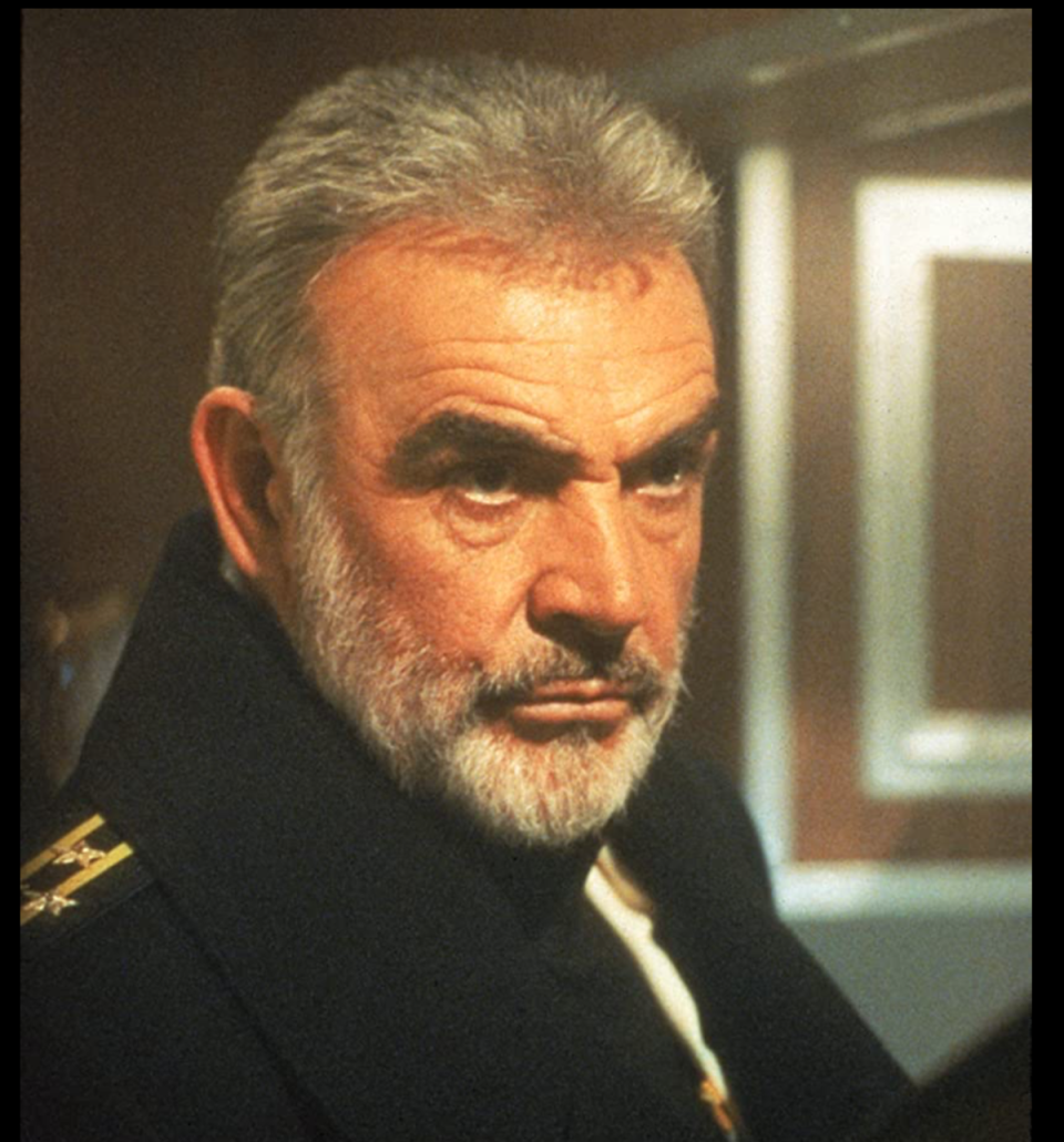 《獵殺紅色十月》讓史恩康納萊用大鬍子鬢角造型搭配軍人頭，意外地成為他多齣電影的標準造型。（翻攝自IMDB）