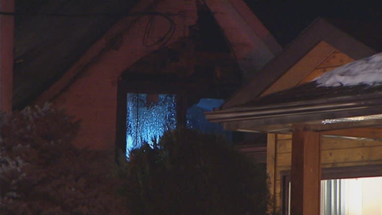 Man and woman homeless after west-end Ottawa house fire