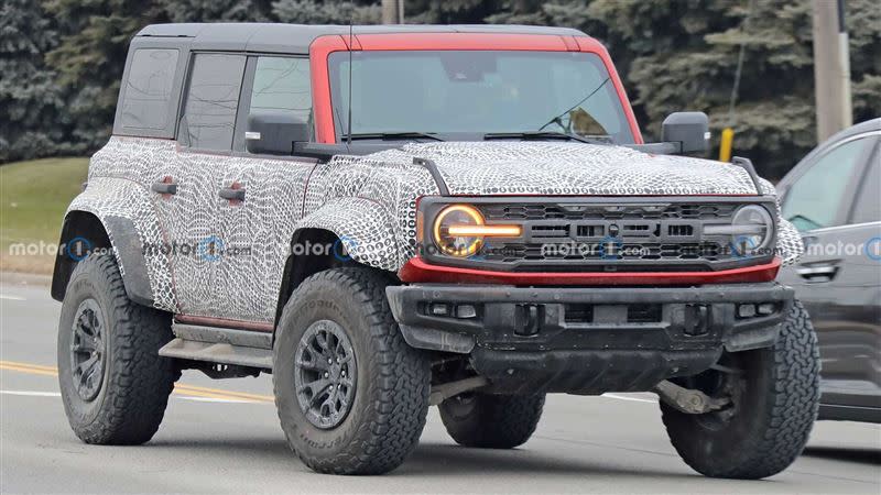 福特預告將在1/24發表Bronco Raptor。（圖／翻攝自motor1）