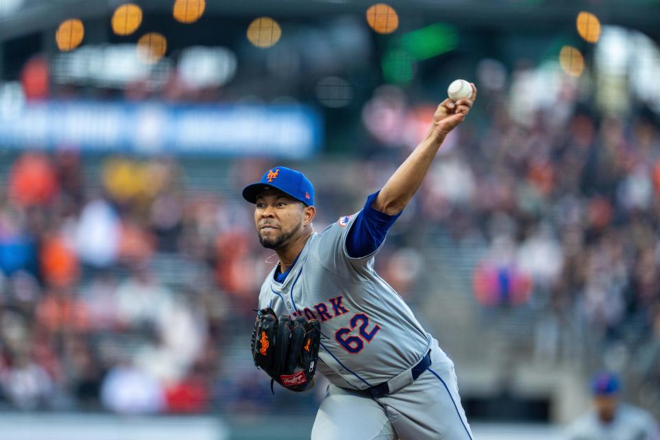 Apr 22, 2024; San Francisco, California, USA; New York Mets pitcher Jose Quintana (62) delivers a pitch against the San Francisco Giants during the first inning on April 22, 2024, at Oracle Park.