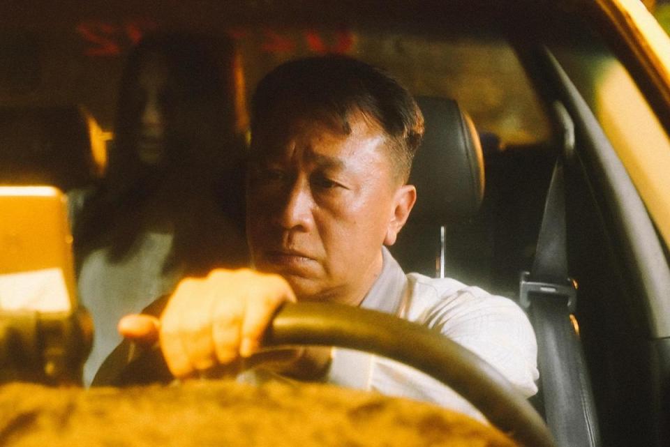 游安順在入圍的短片《半夜鬼上車》飾演在到神祕乘客的計程車司機。（亞洲日舞影展提供）