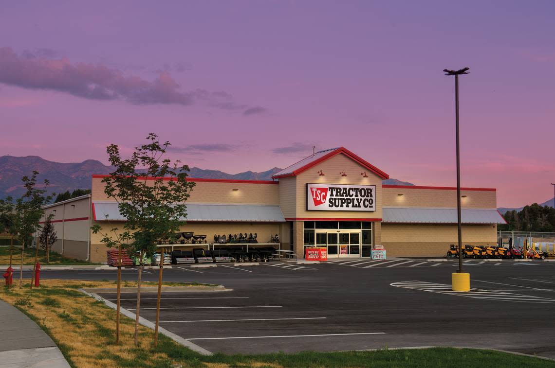 Tractor Supply Co. is planning to build a new store in Fresno.