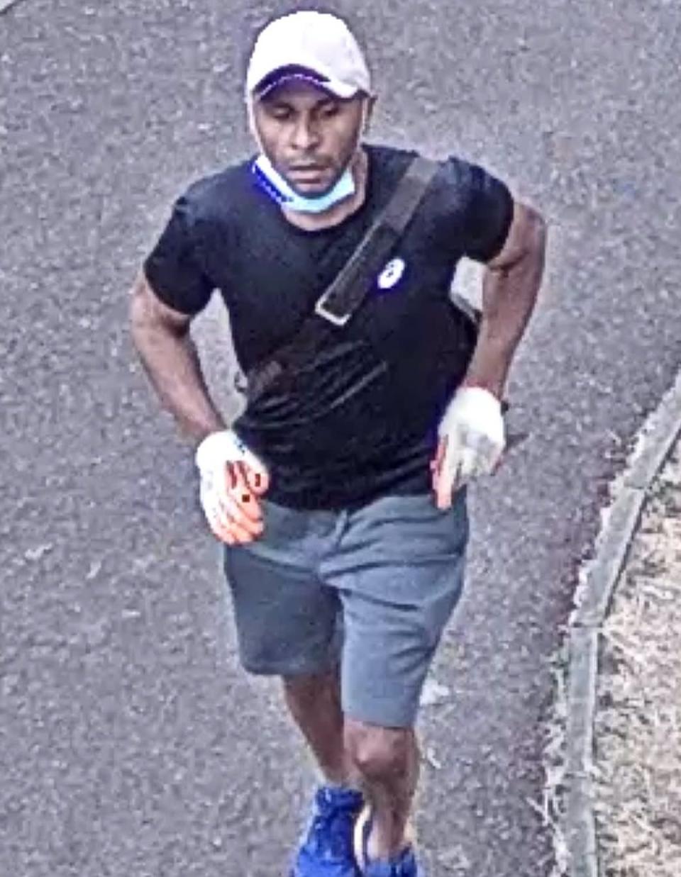 A man who was seen running from the scene of the stabbing of Thomas O’Halloran is being sought by police (Metropolitan Police/PA) (PA Wire)
