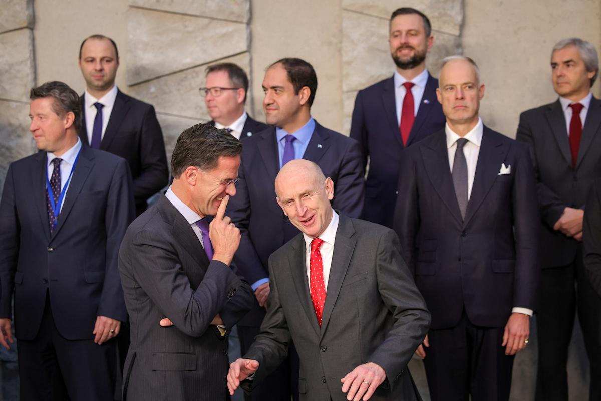 La OTAN marca como máxima prioridad reforzar disuasión y defensa con