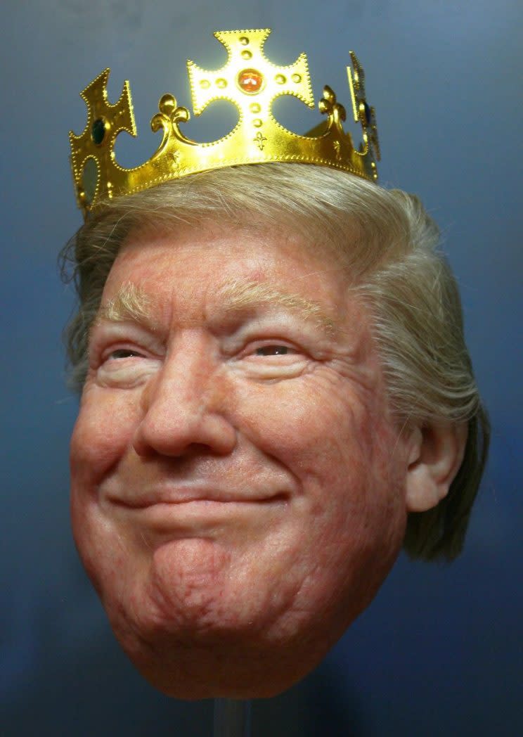 Diese Donald-Trump-Maske ist wirklich unheimlich (Bild: eBay)