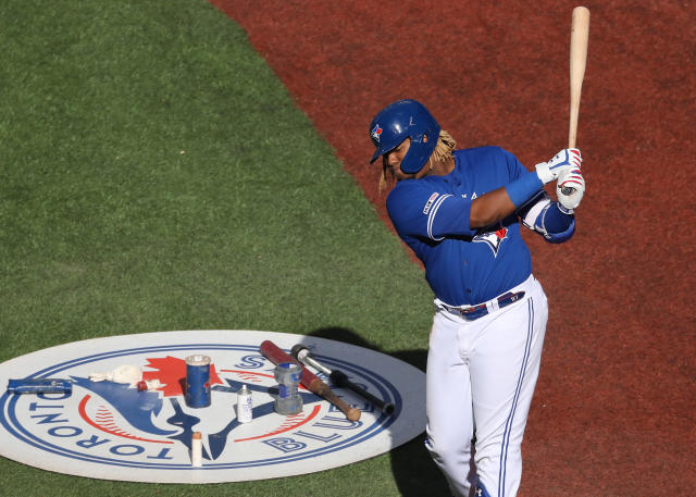 Guerrero Jr.'s infield single, 04/21/2023