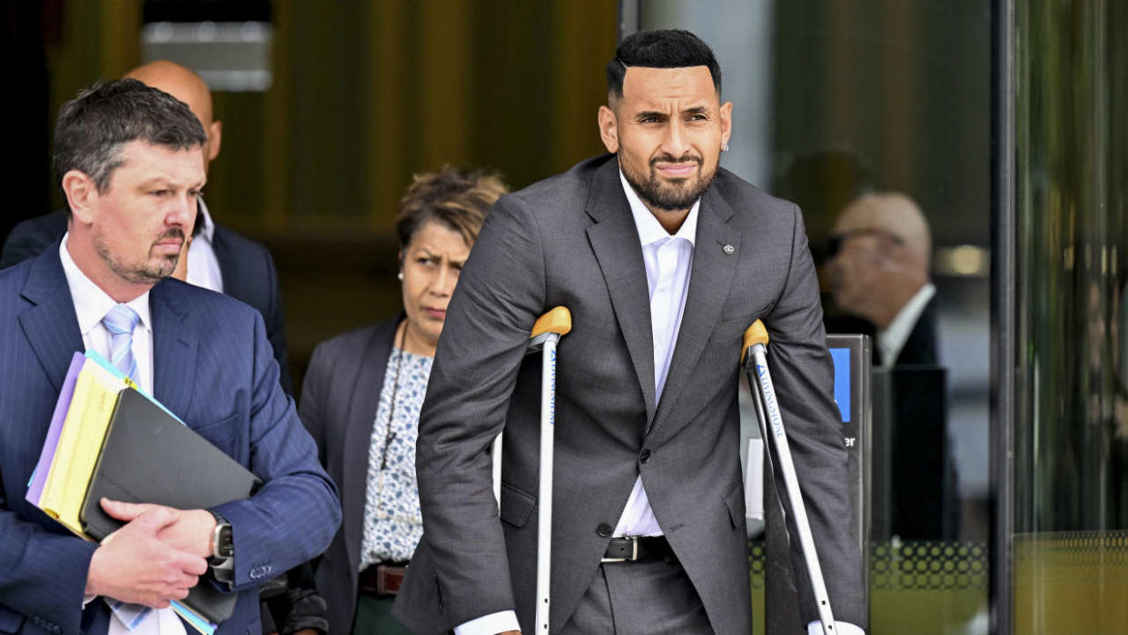 Kyrgios a plaidé coupable d’avoir agressé sa petite amie de l’époque en la poussant au sol en janvier 2021.