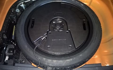 Seat Ateca long-term - Foxall - spacesaver spare wheel with speaker in the centre