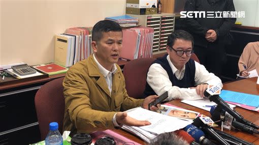 三發地產董座鍾俊榮出面指控，妻子聯手設局讓他住進精神病院。（圖／楊忠翰攝）