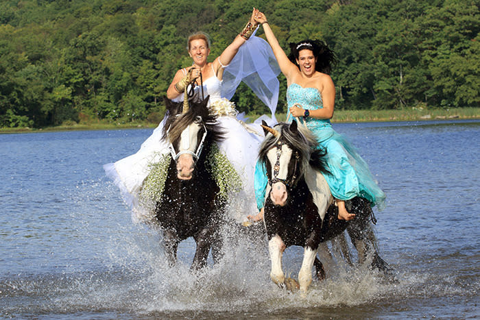 Things started out really well for Allegretta and her bridesmaid. 