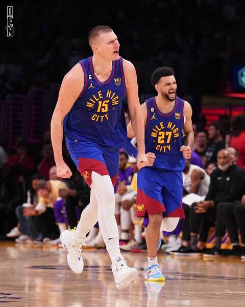 NBA新賽季最被看好的仍是衛冕軍丹佛金塊，他們有頂級雙重奏小丑與穆雷。(photo from Denver Nuggets Official Facebook)